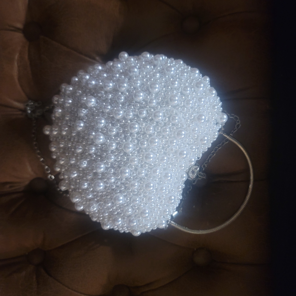 Elegant Pearl Beaded Handbag